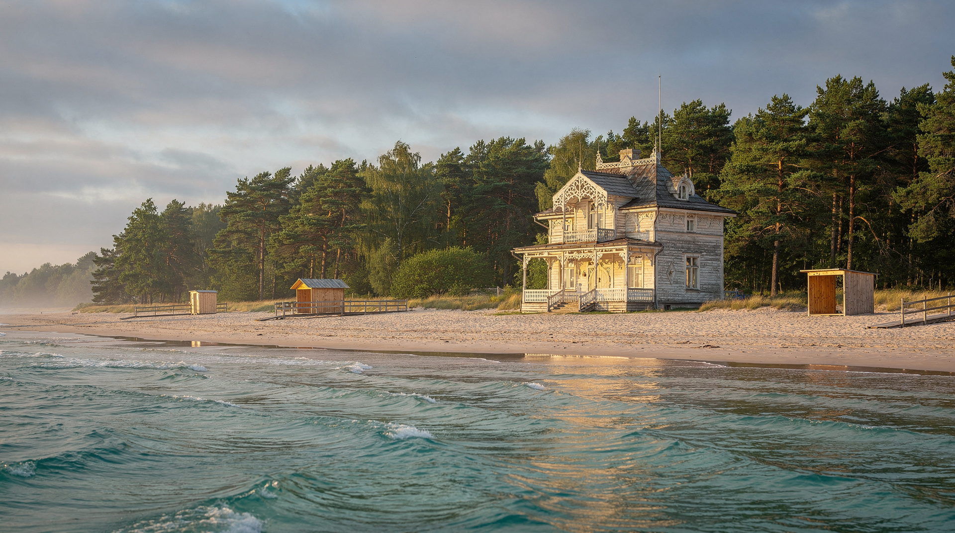 Jūrmala day trip from Riga: the honest €2 beach escape — Day trip from Riga to Jūrmala: take the €2 train in 25 minutes. Beaches, art nou