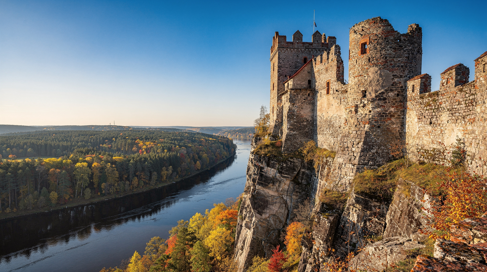 Sigulda medieval castle ruins and New Castle guide