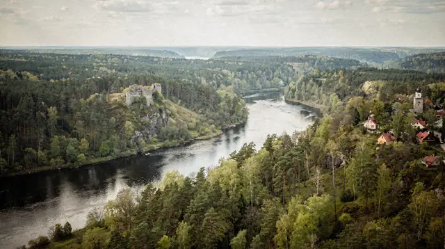 Mini Baltic tour: Riga to Sigulda, Cēsis, Pärnu and Tallinn